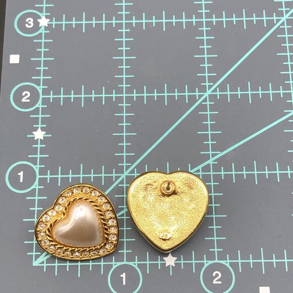 Vintage Rhinestone Heart Earrings Faux Pearl Gold Tone Posts 80s 90s Signed JS - Picture 4 of 7
